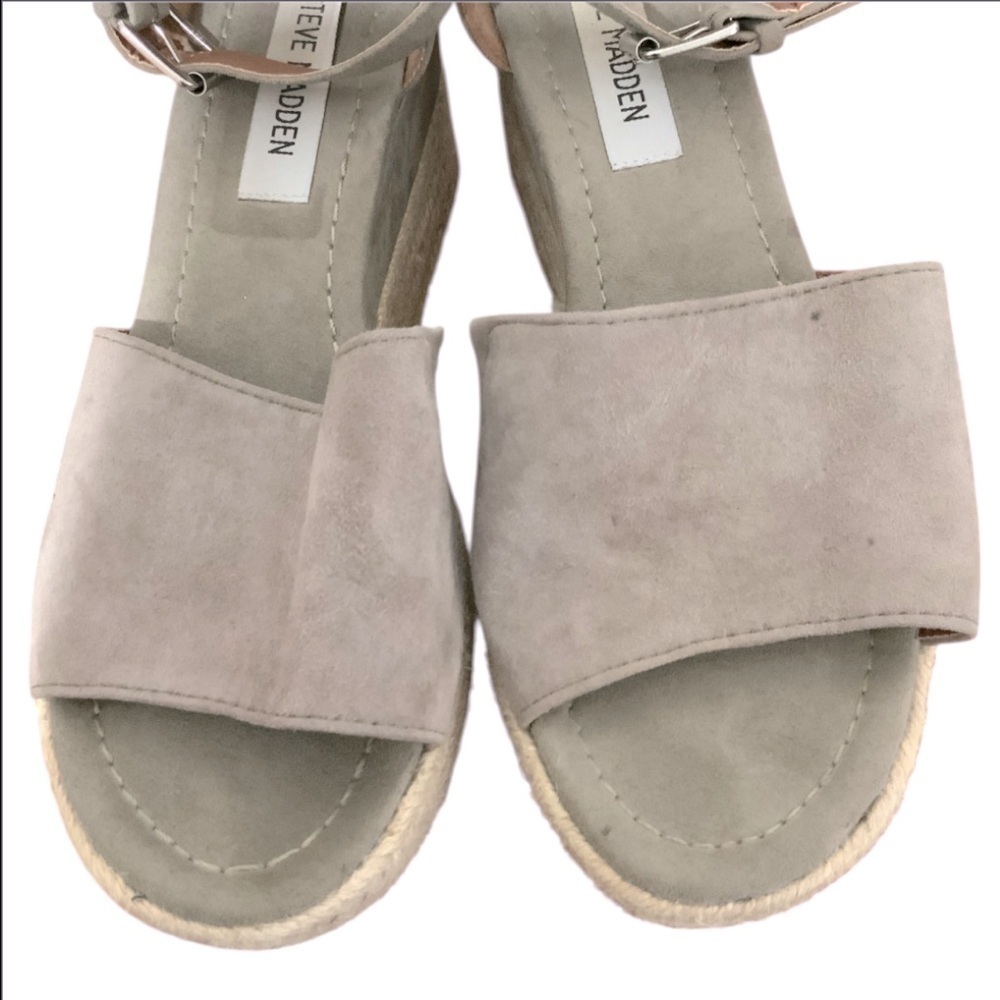 Steve Madden Suede Apolo Espadrille Platform Wedge
Sandals in Taupe Grey Sz 7.5 - Picture 8 of 8